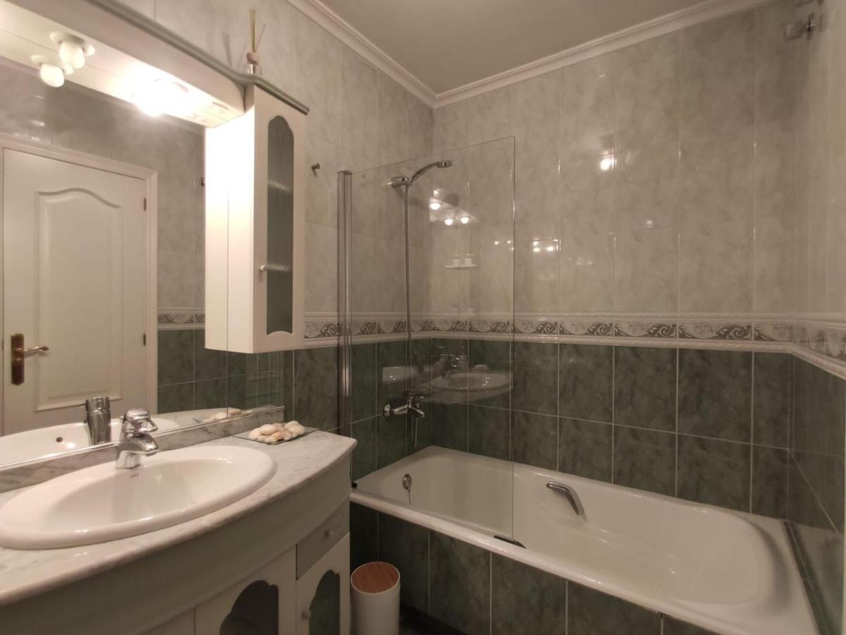 BYHOUSE Ático Matías Lopez Appartamento Sarria Esterno foto
